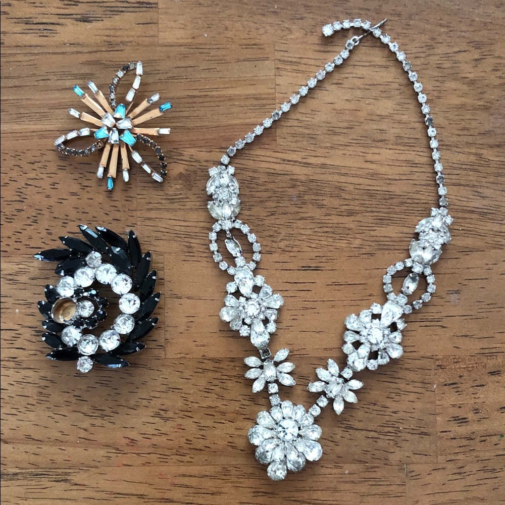 Crystal Floral Statement Necklace in Silver Gold Pendant Brooch Pin